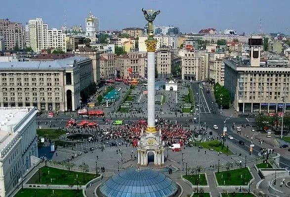 Киянам пропонують обрати дерева для Хрещатика