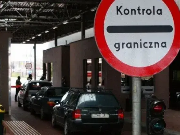 В України немає інформації, що комусь з Інституту нацпам’яті заборонено в’їзд до Польщі – Розенко