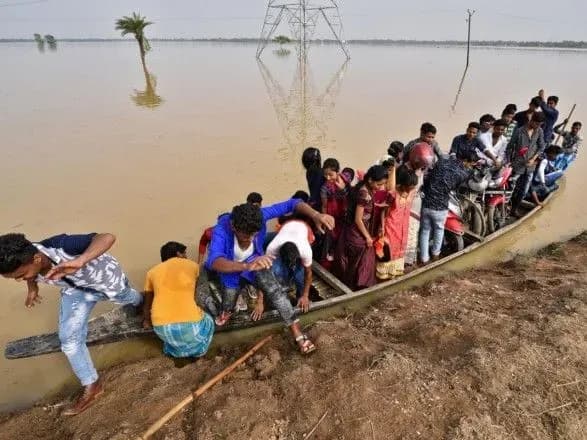 Негода в Індії: десятки загиблих, сотні тисяч постраждалих