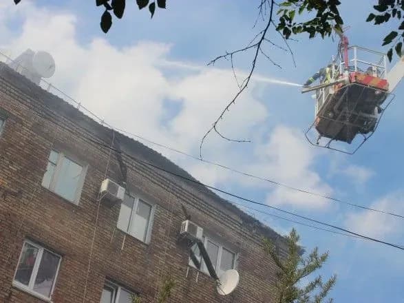 Пожежу у п’ятиповерхівці під Києвом ліквідували