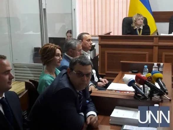 Суд повернув справу щодо Мартиненка та інших прокурору