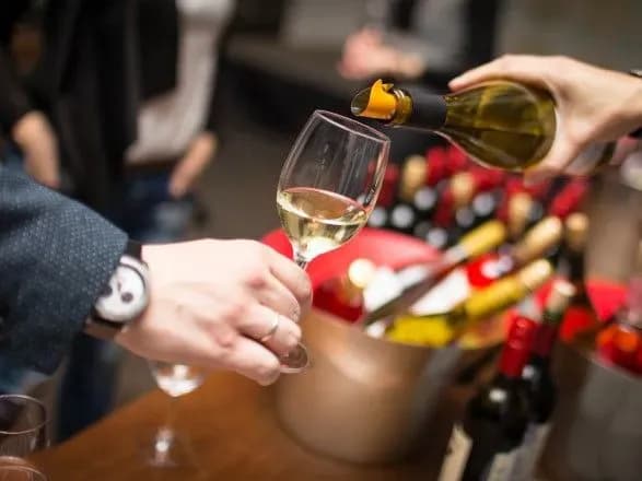 Винний аукціон в Каліфорнії зібрав 13,6 млн дол. на благодійність