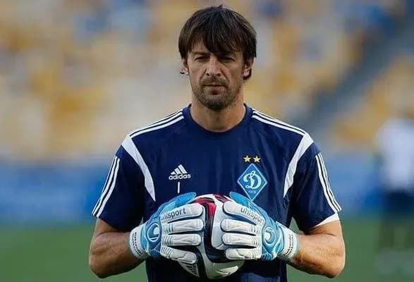 Голкіпер "Динамо" розповів, як за бажання піти з клубу його відправили в армію