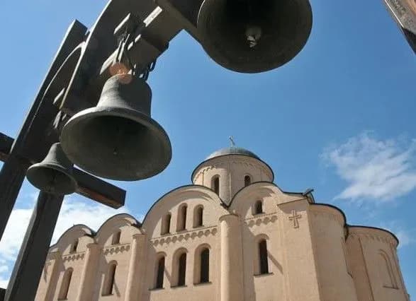 Почти треть украинский поддерживают создание поместной церкви