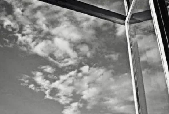 У Львові з гуртожитку випав студент