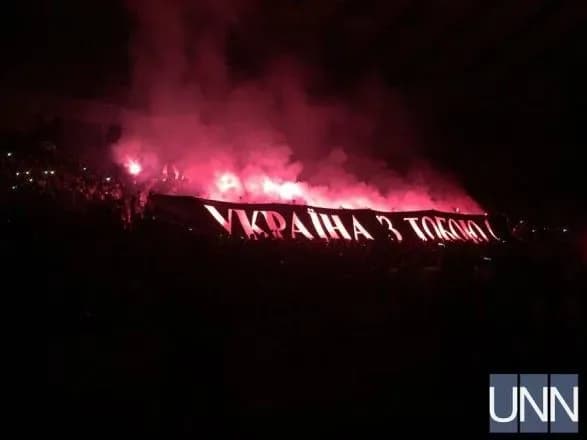 На НСК "Олімпійський" відбулася масштабна акція на підтримку Олега Сенцова