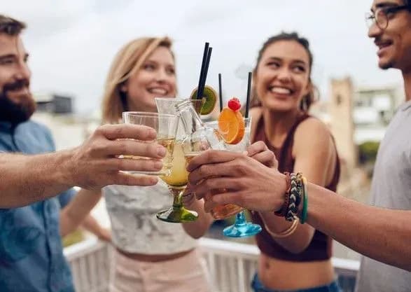 Вчені розповіли, як пити алкоголь без наслідків для організму