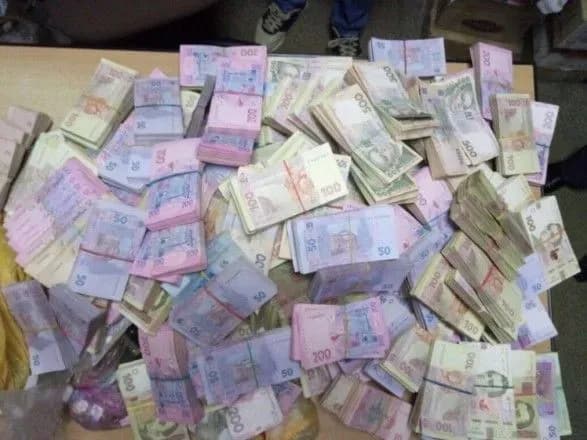 "Конверт" з 80-мільйонним оборотом накрили у Львові