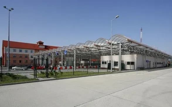 Біля кордону на Львівщині перекрили дорогу: пункт пропуску працює в штатному режимі