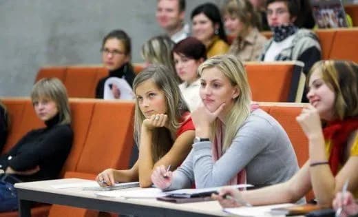 Президент Латвії затвердив заборону навчання російською мовою в приватних вузах