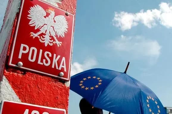 Більшість поляків схвалюють прийняття біженців з України – опитування