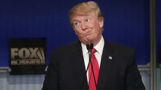 Трамп назвав термін "краху" The New York Times і The Washington Post