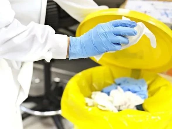 Онкодиспансер звинуватили в дискримінації за те, що він шукає реальних утилізаторів медвідходів