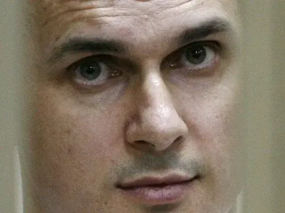 Сенцов виснажений, але продовжує голодування – Каплан