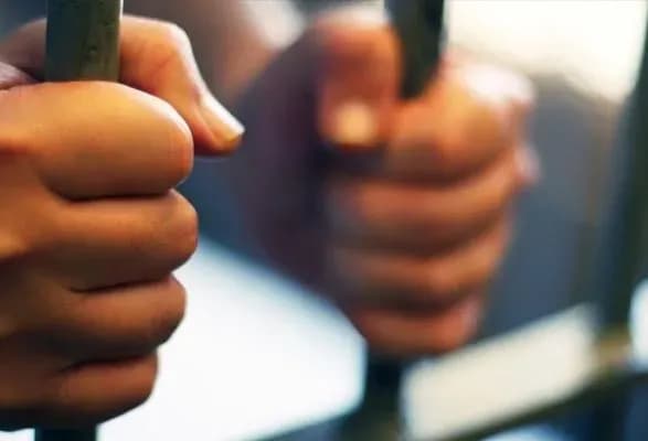 Прогулка с собакой стоила жизни: в Бердичеве подросток исполосовал ножом женщину