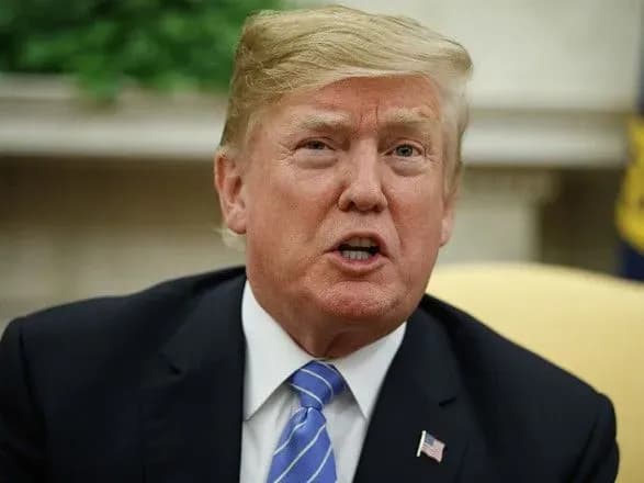 Співробітник кафе публічно образив радника Трампа