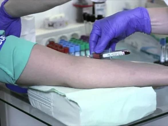 Через нестачу ліків бойовики на Донбасі проводять примусові забори крові – розвідка