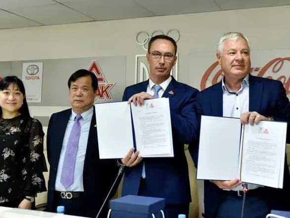 Збірна України з біатлону презентувала нову форму