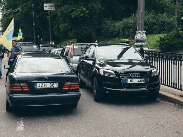 Авто на єврономерах: за що проголосували парламентарі