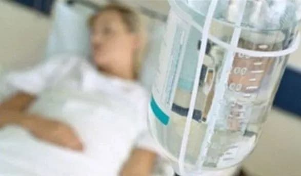 Лікар розповів, як врятувати дитину від харчового отруєння у літньому таборі