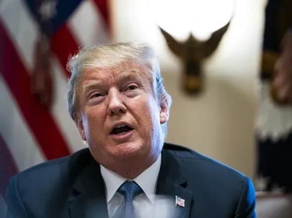 Трамп розмістив в Twitter відео з Хілларі Клінтон, яка підтримує сильну Росію