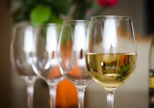 Алкогольний етикет: що і як п'ють жителі різних країн