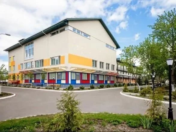 Отруєння дітей у таборі "Славутич": батьки дівчинки у комі - позиватимуться до суду