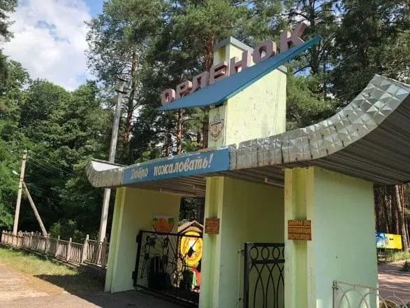 Директор лагеря "Орленок" не исключает вины сотрудника пищеблока в отравлении детей