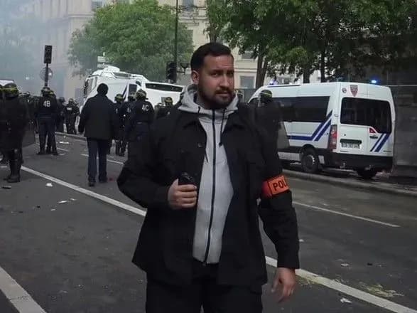 Двом колишнім співробітникам Макрона пред'явили звинувачення в зв'язку з побиттям маніфестантів