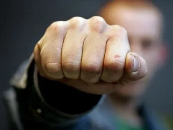 Водій маршрутки побив поліцейського під Києвом: розпочато провадження