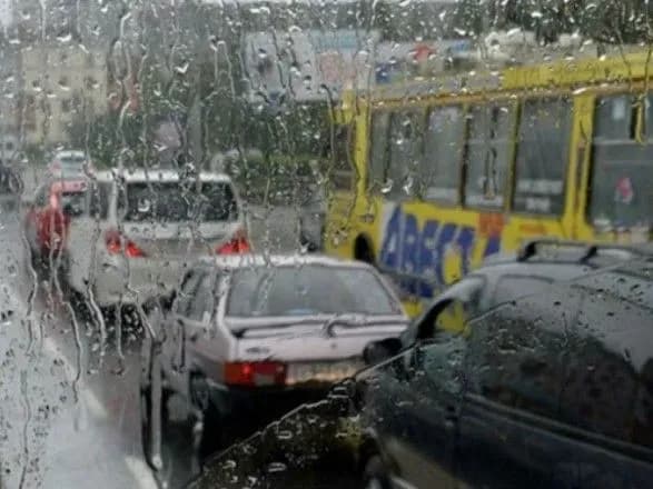 Рівень заторів у Києві досяг позначки 9 балів