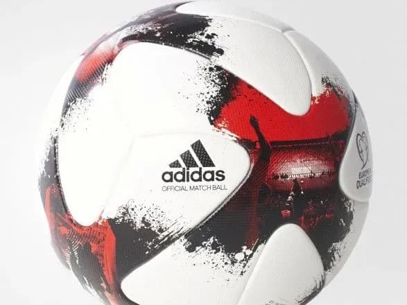 У подарованому Путіним Трампу м'ячі знайшли чіп