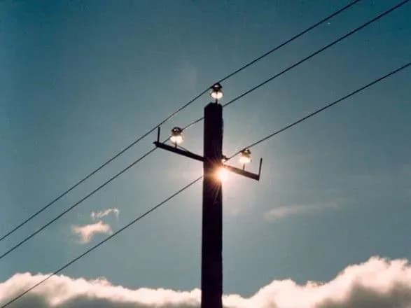 В Україні через негоду залишаються без світла 15 міст і сіл