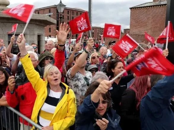 Вперше навколосвітні перегони на яхті виграла жінка