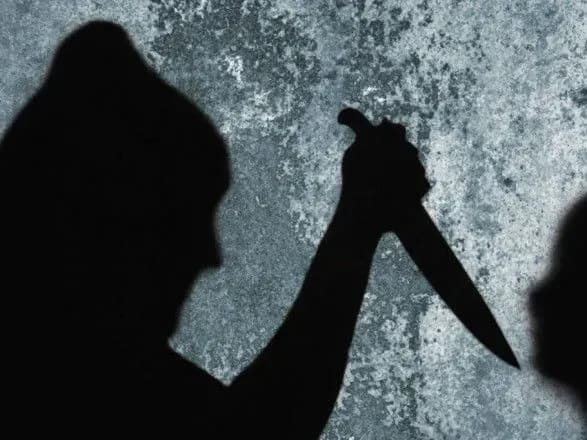 Розбійницький дует відібрав у літньої жінки долари, золото і ноутбук