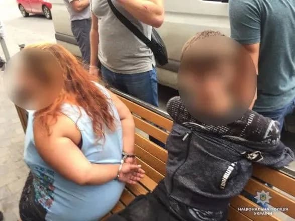 Продав сина-немовля: в Івано-Франківську затримали горе-батька