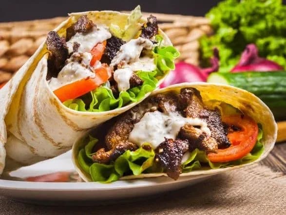 Отруєння шаурмою в Києві: діагноз змінено на сальмонельоз