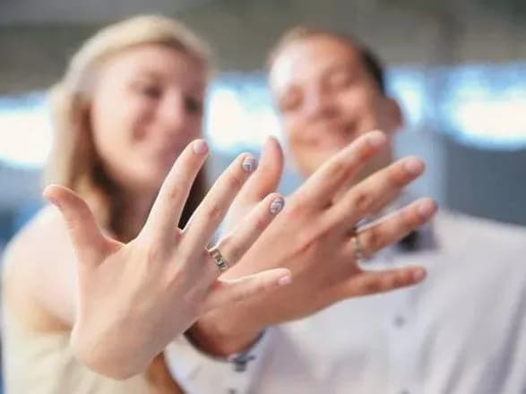 Магічні вісімки: в Україні майже три тисячі пар планують взяти шлюб 18 серпня