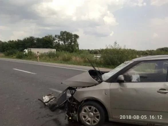 На Львівщині двоє дітей і троє дорослих постраждали у ДТП
