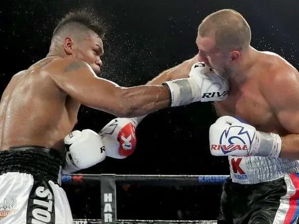 Российский боксер Ковалев нокаутом проиграл пояс чемпиона мира