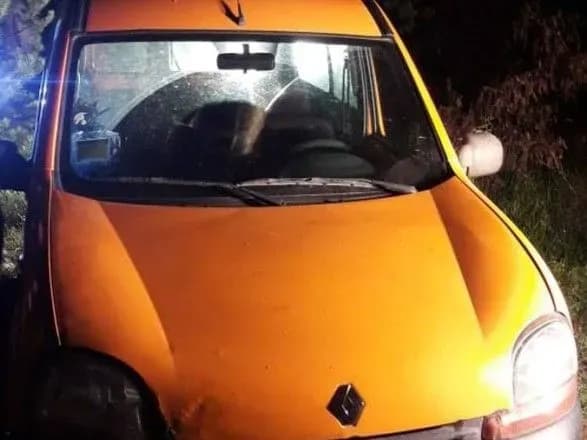 На Житомирщині знайшли автомобіль з тілами батька та доньки