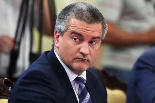 Суд відмовився зняти арешт з майна Аксьонова