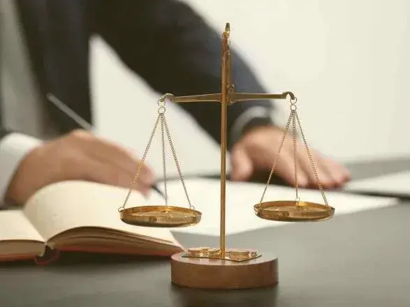 Центр надання правової допомоги заявив про тиск на державних захисників у справі Януковича