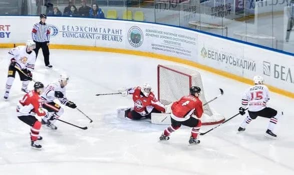 Хокеїсти "Донбасу" здобули першу перемогу в рамках Кубку Салея