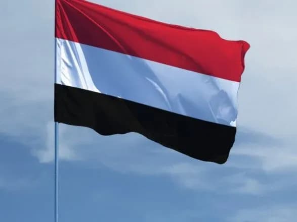 У Ємені публічно стратили та повісили на підйомному крані трьох педофілів