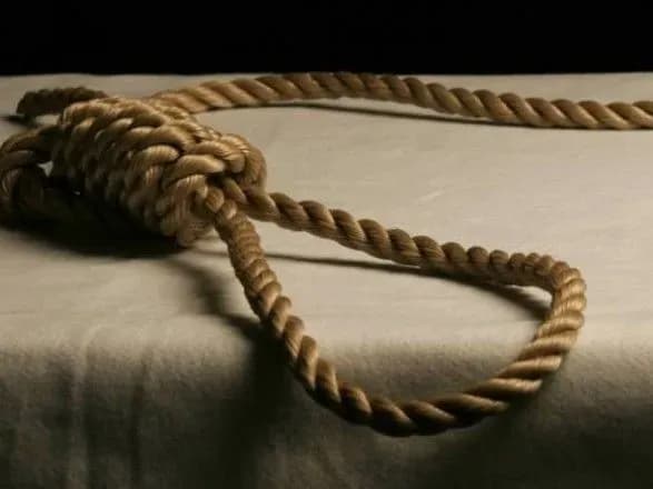 На горищі будинку у Закарпатській області знайшли повішеного чоловіка