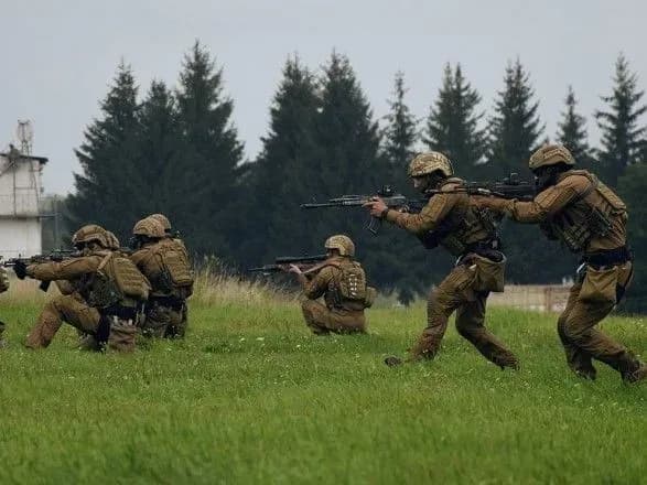 У Силах спецоперацій показали, як стріляють їх снайпери