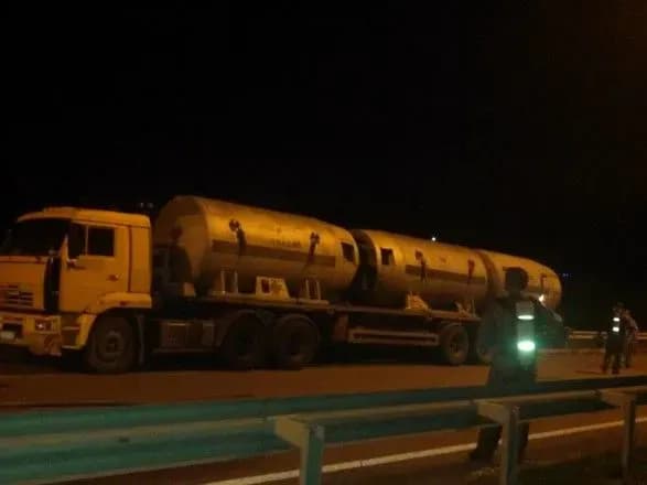 На Рівненщині рятувальники запобігли витоку азоту з автоцистерни