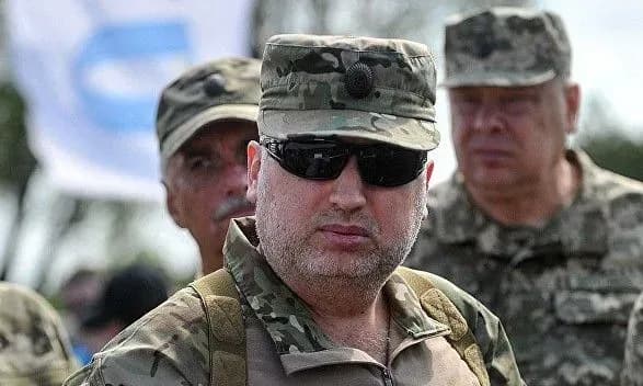 Турчинов отметил высокую боеспособность ракет КБ "Луч"