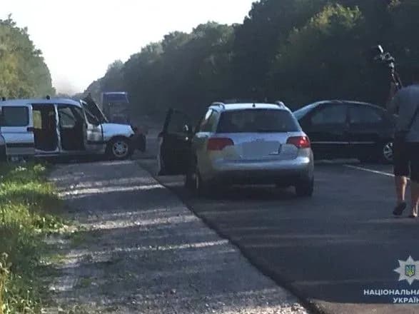 Через зіткнення автівок на Вінниччині травмувалися п'ятеро людей